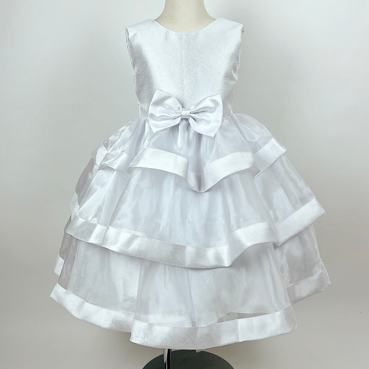 ３段フリルリボンドレス　ホワイト