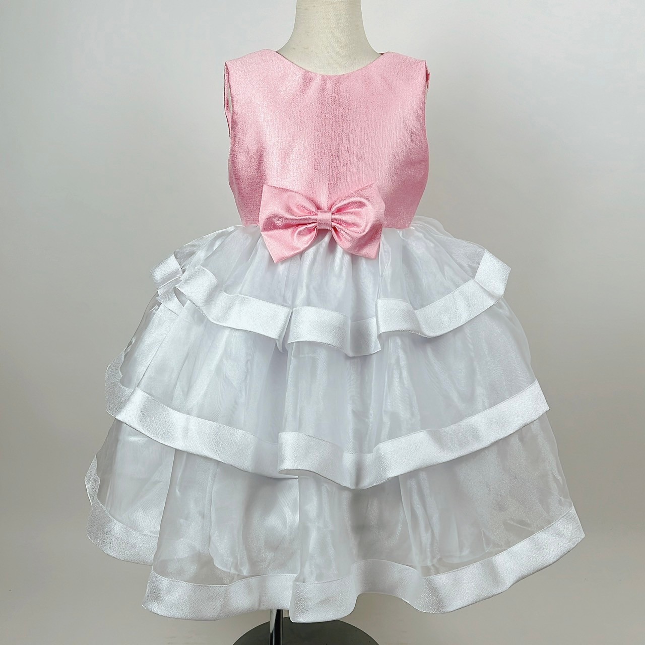 ３段フリルリボンドレス　ホワイト×ピンク