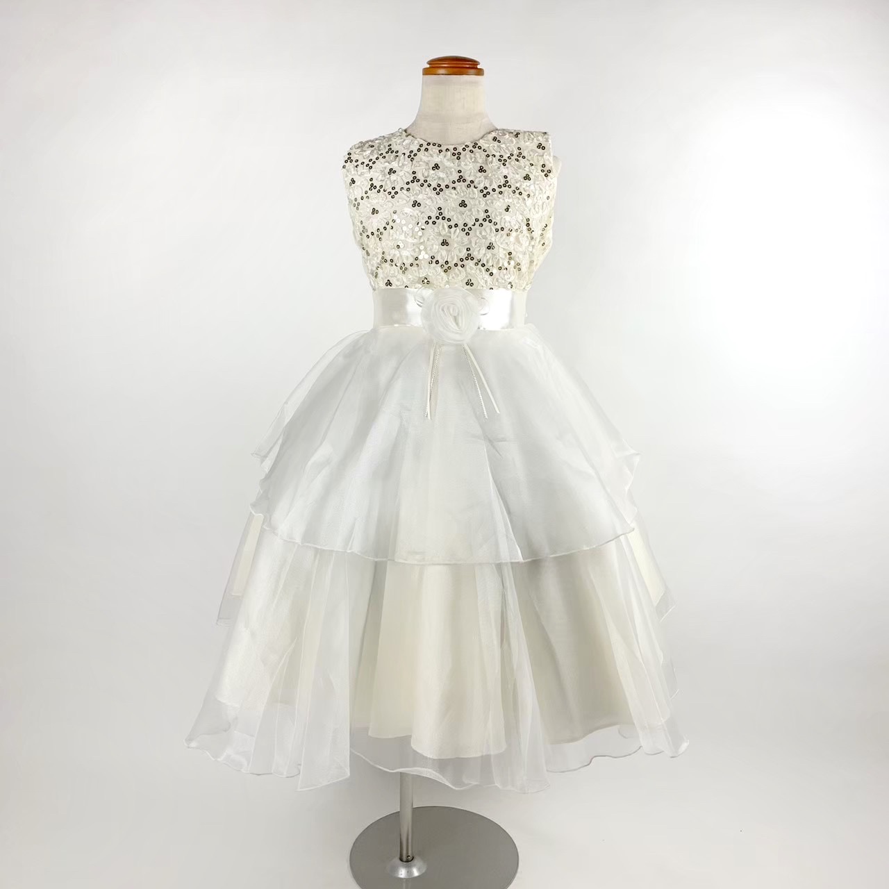 ホワイトフラワースパンコールドレス