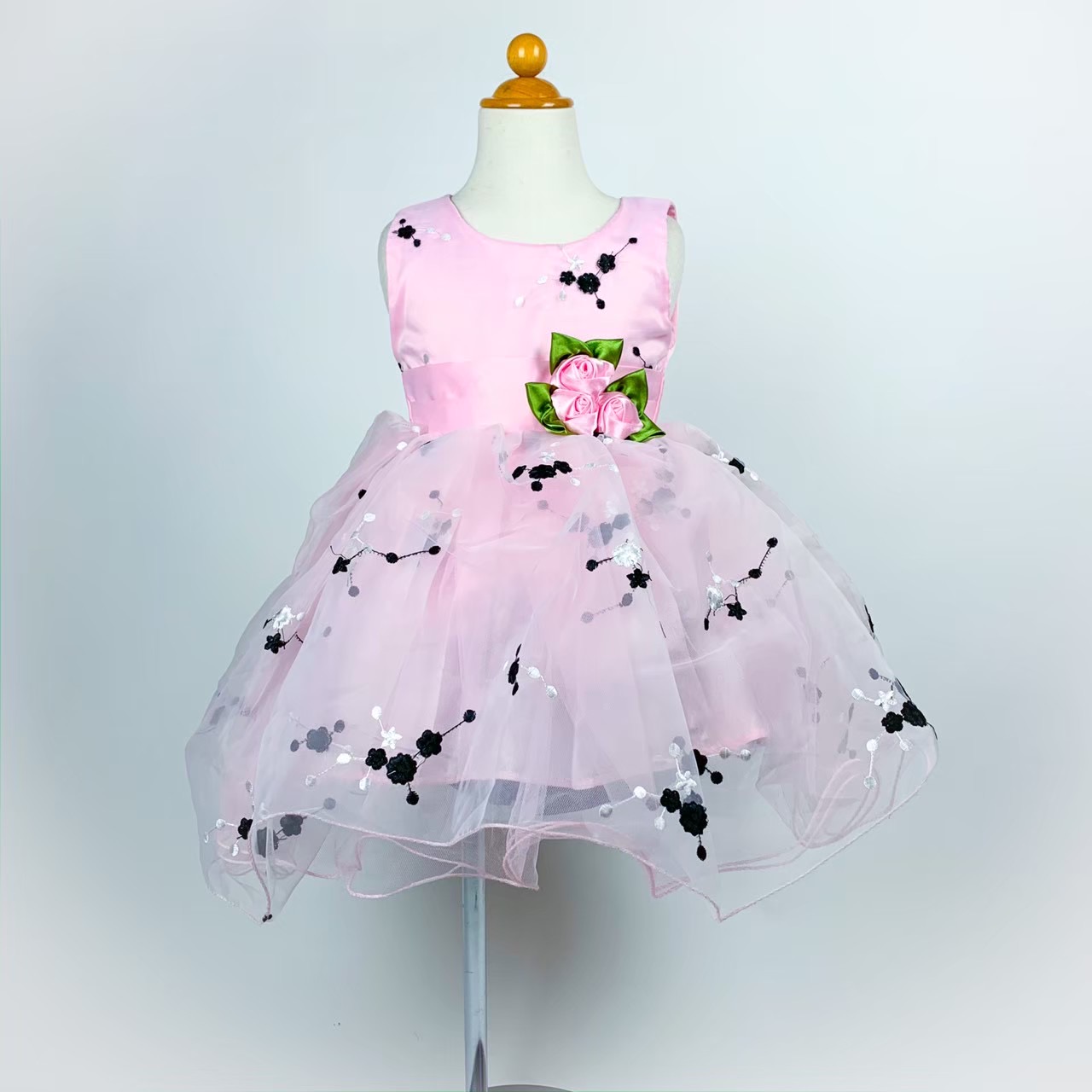 バラコサージュ刺繍ドレス