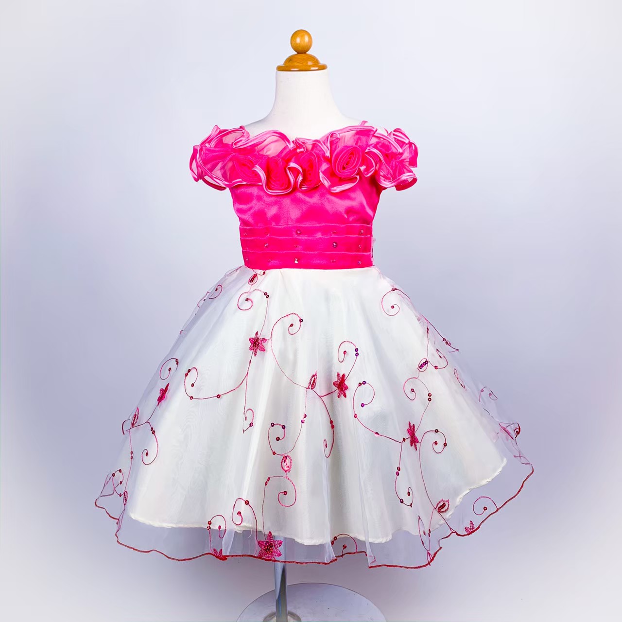 スパンコールフラワー刺繍ビビットピンク