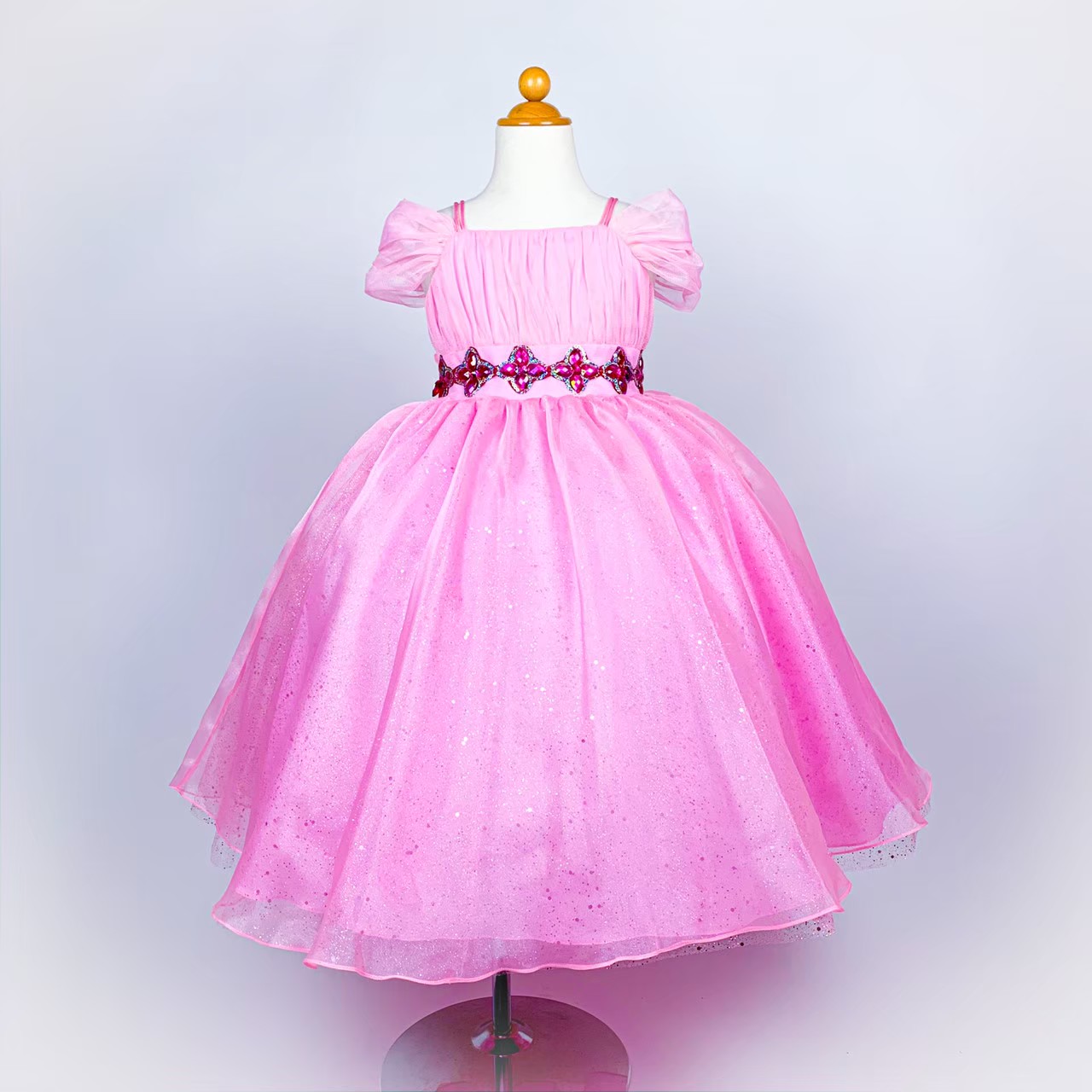 ボリュームピンクビジュードレス